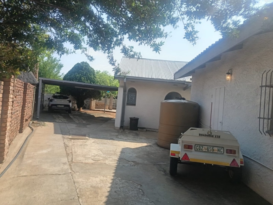 4 Bedroom Property for Sale in Carters Glen Northern Cape